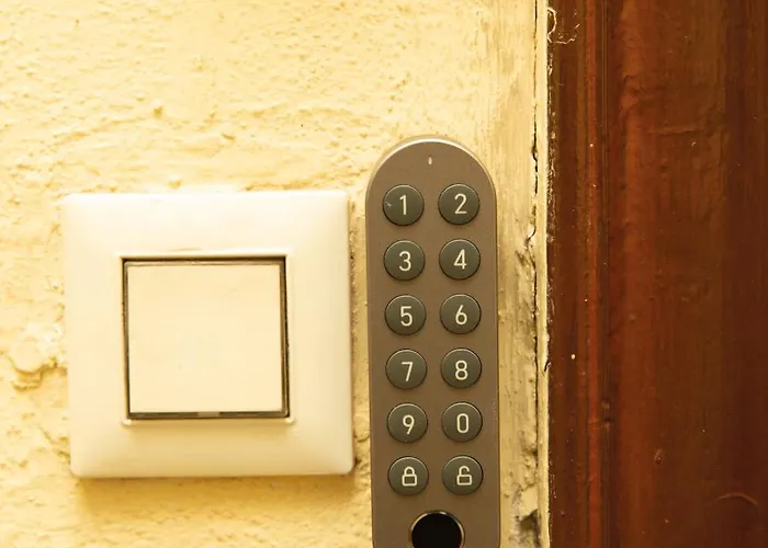 Navigli Nest Renovated With Balcony On The Naviglio Apartmán