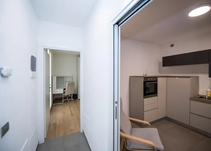 Shortmi Navigli * Milánó