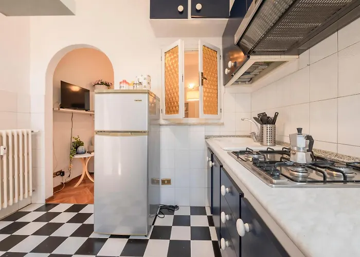 Moscova Dream - Bright And Quiet 5th Floor * מילאנו