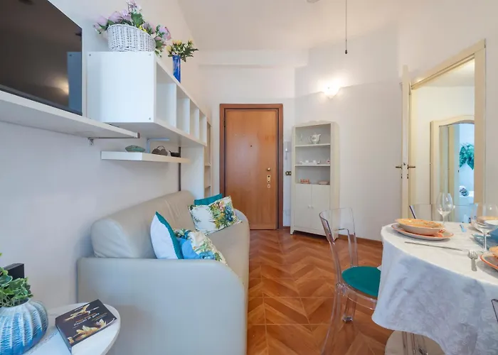 דירה Moscova Dream - Bright And Quiet 5th Floor *