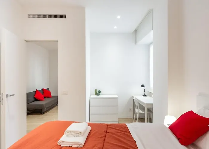 Youhosty - Salasco Chic *