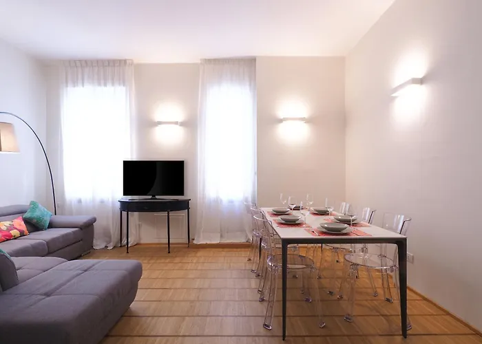 Apartman Court House Elegant