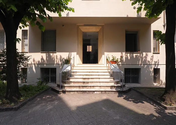 Court House Elegant Apartman Milánó