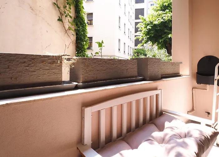 Court House Elegant Apartman