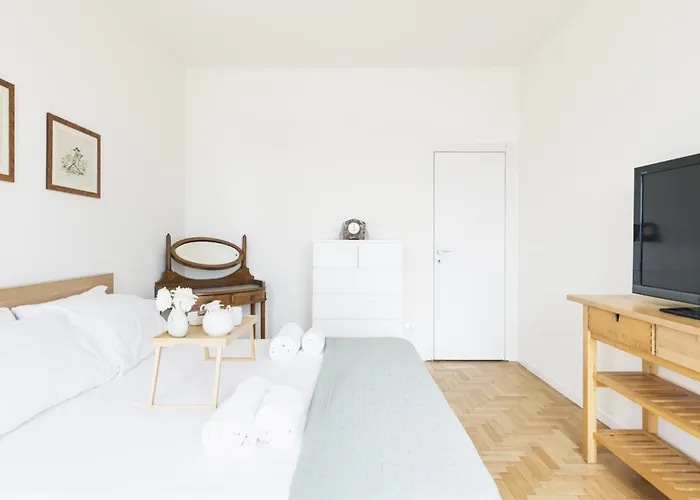 Easylife - - Cantore 12 - Navigli * Milano