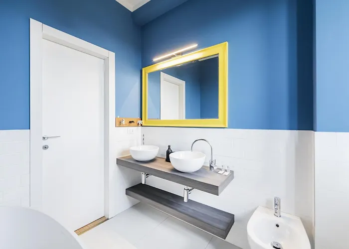 Easylife - - Cantore 12 - Navigli * Milano