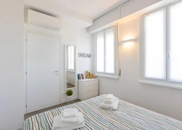 Navigli Charm - Cozy & ミラノ