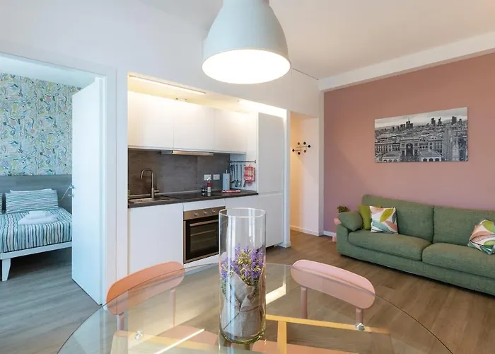 Navigli Charm - Cozy & ミラノ