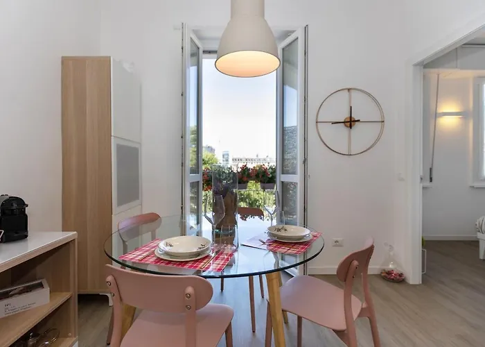 Navigli Charm - Cozy & ミラノ