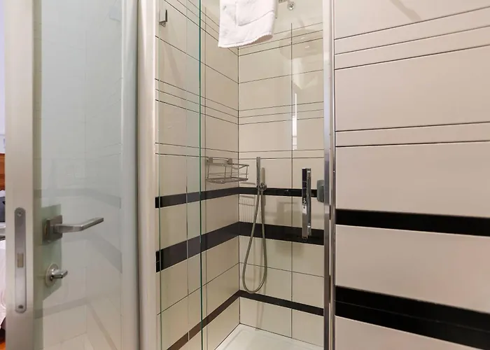 The Rent - Near Porta Romana Милан