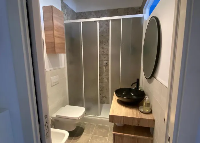 Apartament Bilocale - Zona Isola *