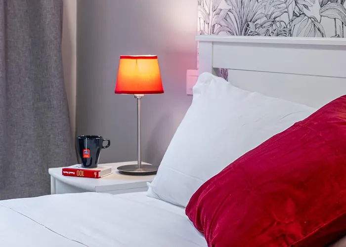 Duomo In 10 Minutes - Modern New House - Netflix & Wi-fi *