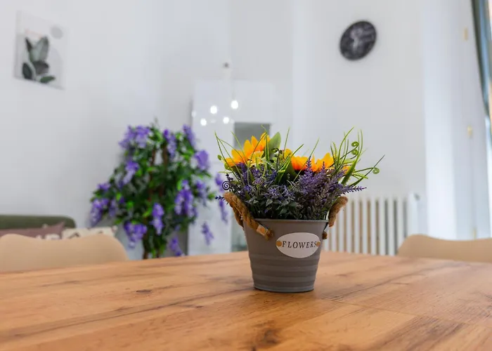 Appartamento Aura House - Duomo - Life & Sempione 7 Min Milano