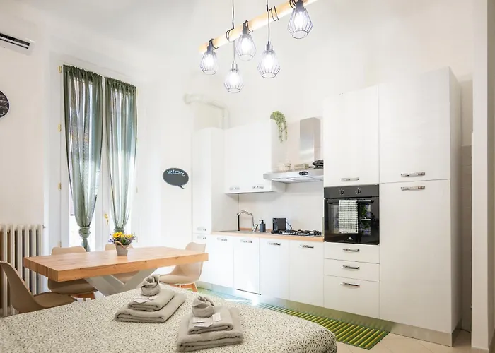 Aura House - Duomo - Life & Sempione 7 Min * Milano