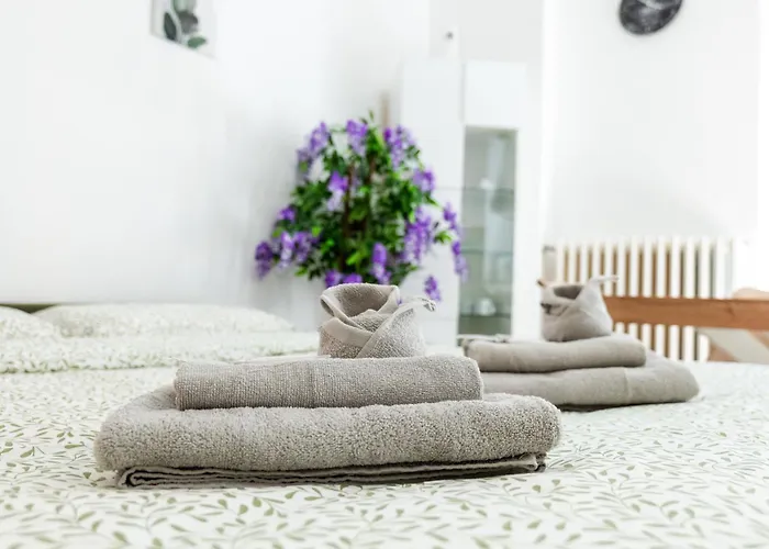 Aura House - Duomo - Life & Sempione 7 Min * Milano