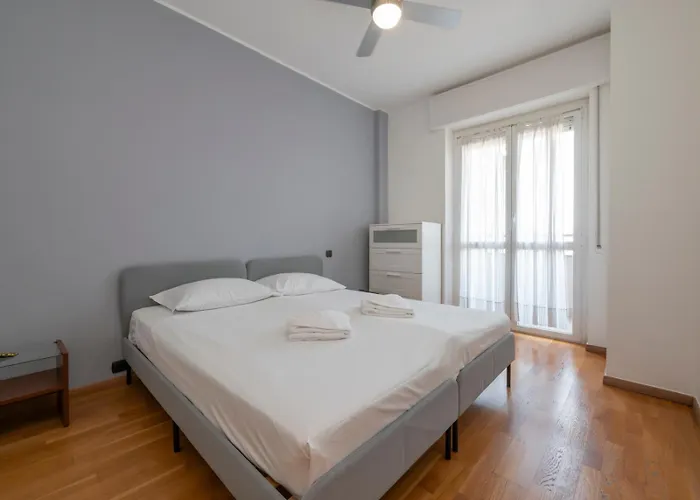 I-host - Martini 22 * Milán