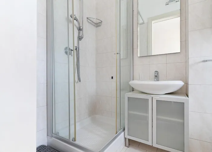 Apartament Pagano - Salutati - Ampio E Luminoso Trilocale