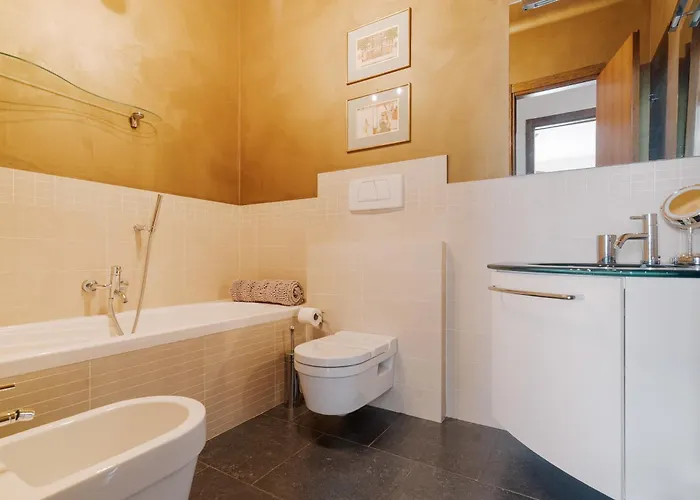 Apartament Pagano - Salutati - Ampio E Luminoso Trilocale Mediolan