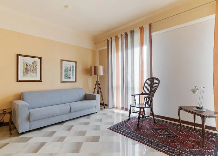 Apartament Pagano - Salutati - Ampio E Luminoso Trilocale *