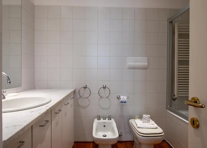 Via Dei Fabbri Michelangelo - Walk To Cattolica & Duomo - Navigli 5 Min Milán