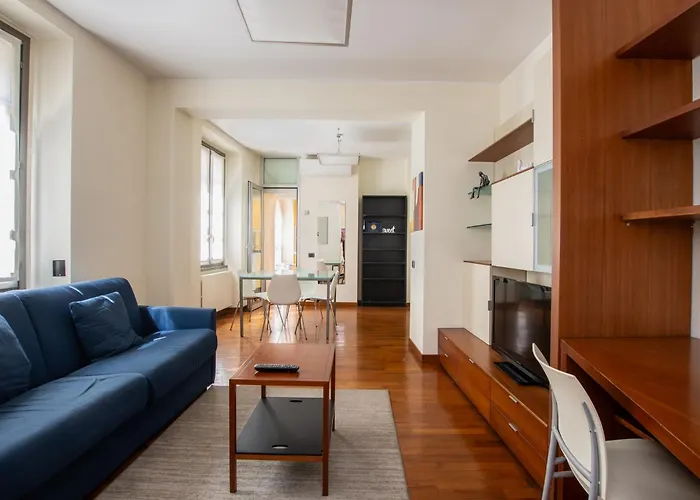 Via Dei Fabbri Michelangelo - Walk To Cattolica & Duomo - Navigli 5 Min Milán