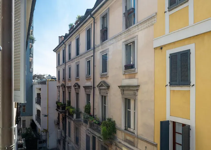 Apartmán Via Dei Fabbri Michelangelo - Walk To Cattolica & Duomo - Navigli 5 Min Milán