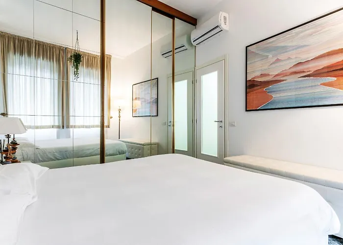 S. Ambrogio Square Apartment