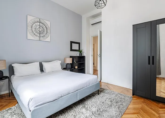 아파트 Luxury 4 Bedrooms Close To Duomo 밀라노