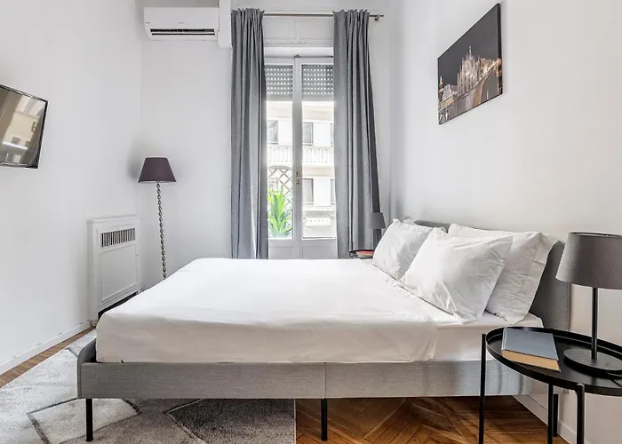 Luxury 4 Bedrooms Close To Duomo *