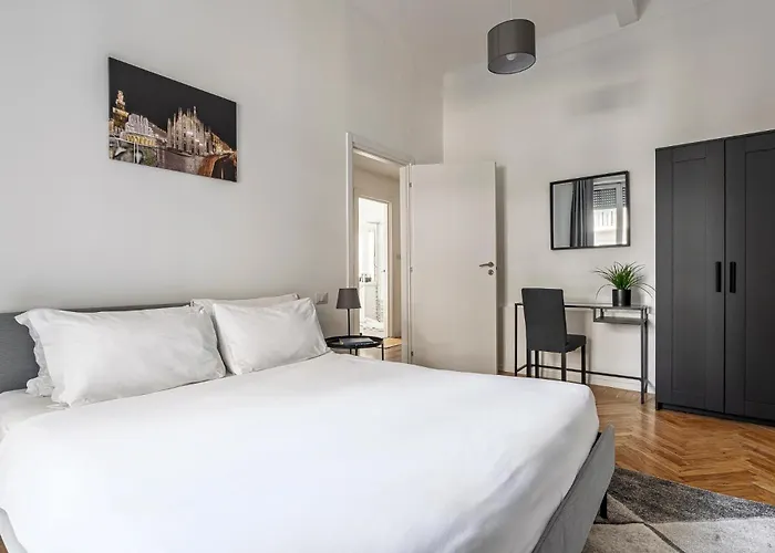 아파트 Luxury 4 Bedrooms Close To Duomo *