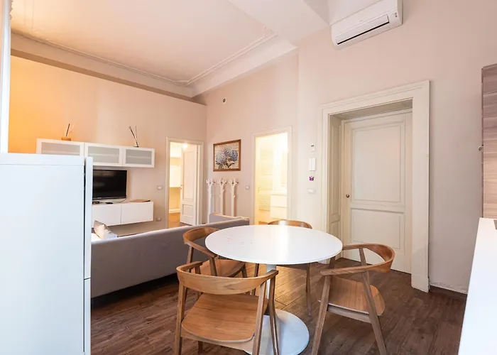 Crocetta Traviata Bilocale I Piano - Mirable Pm Apartamento *