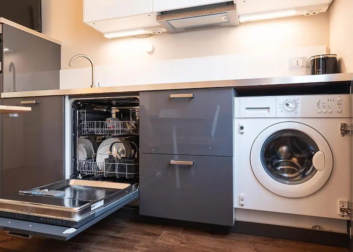 Crocetta Turandot One Bed 1st Floor - Mirable Pm * ミラノ