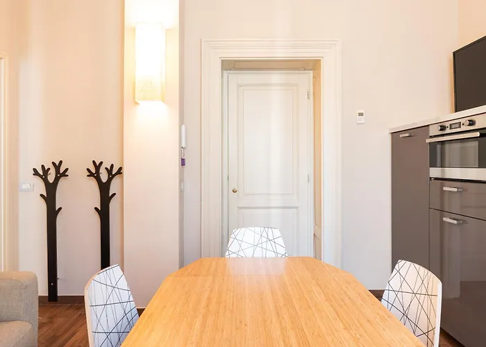 Crocetta Turandot One Bed 1st Floor - Mirable Pm * ミラノ