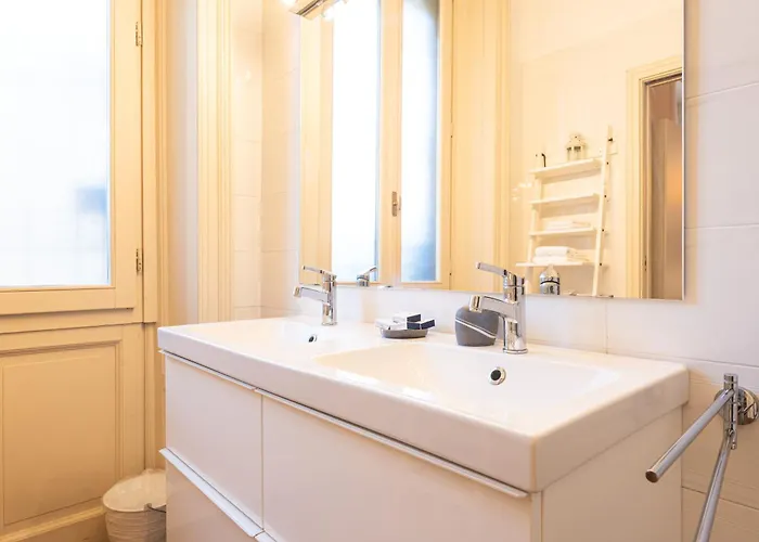 Crocetta Turandot One Bed 1st Floor - Mirable Pm アパート