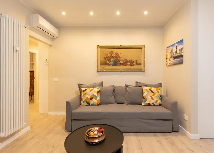Wonderful 2 Bedrooms Fiera Area - Mirable Pm شقة ميلان