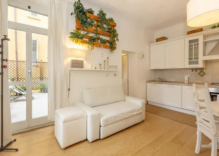 Wonderful Onebedroom Flat Chinatown - Mirable Pm Lejlighed