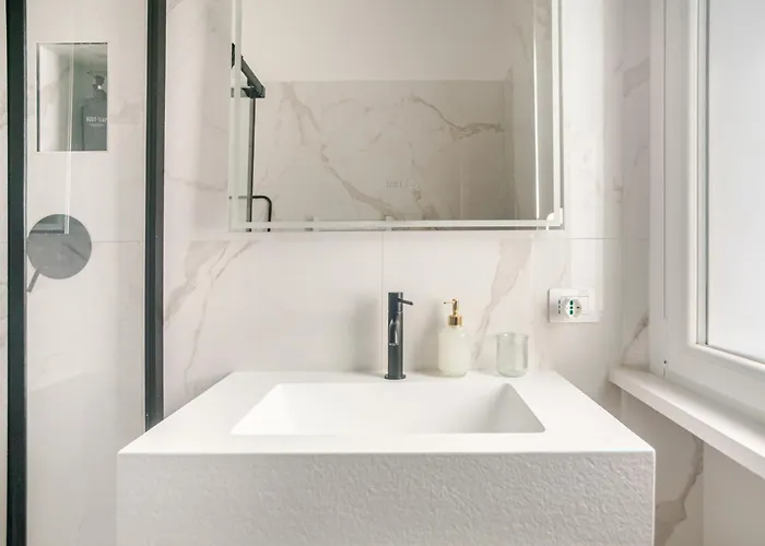 Urban Hub * ميلان