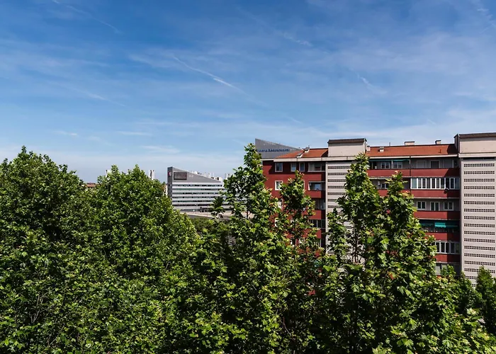 Youhosty - San Siro View *