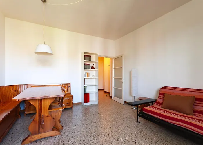 Youhosty - San Siro View