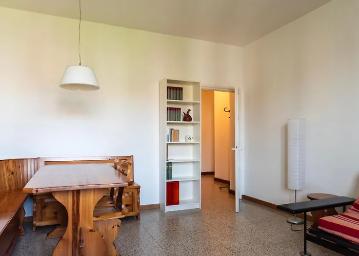 Youhosty - San Siro View