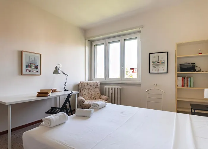 Youhosty - San Siro View