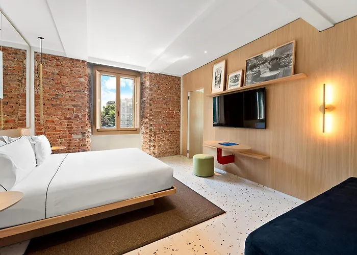 Milu Hotel 4*