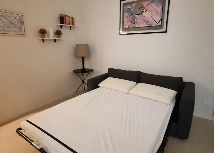 Apartment Secret Courtyard