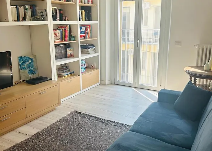 Appartement Three 2 Beds, 3rd Bed Available Milan