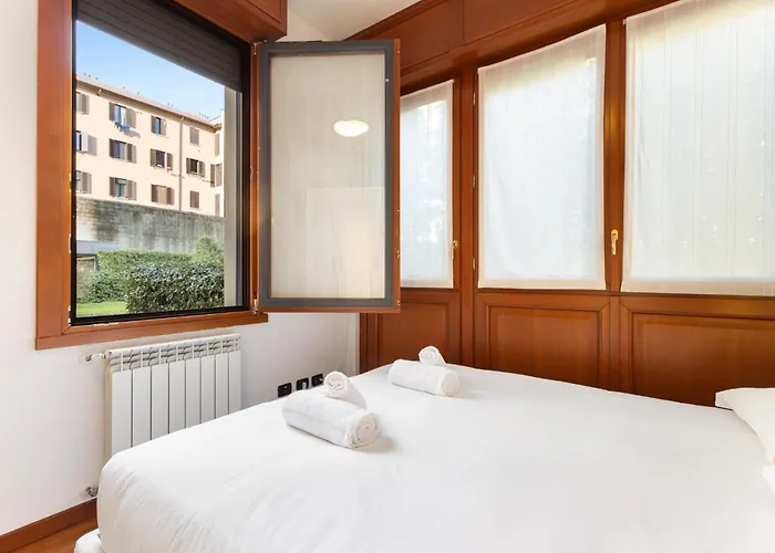 Gambara M1-hospital Pat - Cozy With Terrace Apartment *