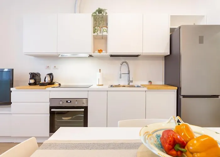 Youhosty - Sauro 5 * Милан