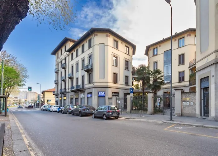 Youhosty - Sauro 5 Апартаменты *