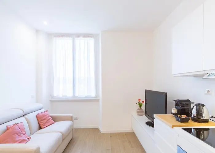 Youhosty - Sauro 5 Милан