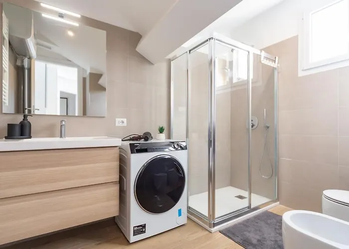 Youhosty - Sauro 5 * Милан