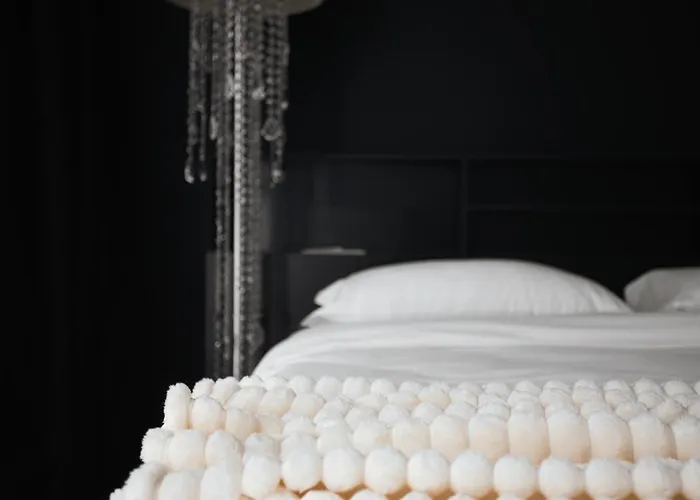 Hostmate - - Imperia's Crystal - Romolo * Milano